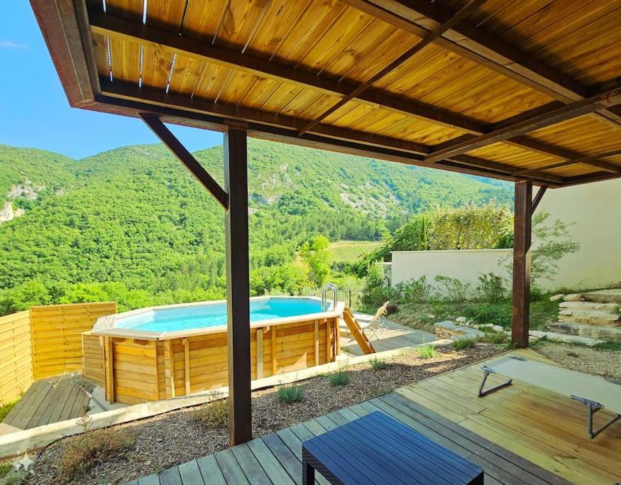 La Castellane, Vue Imprenable Sur Le Luberon Holiday home *