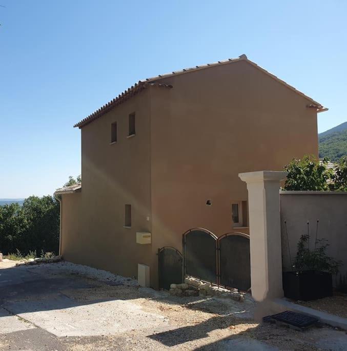 La Castellane, Vue Imprenable Sur Le Luberon Holiday home Saignon