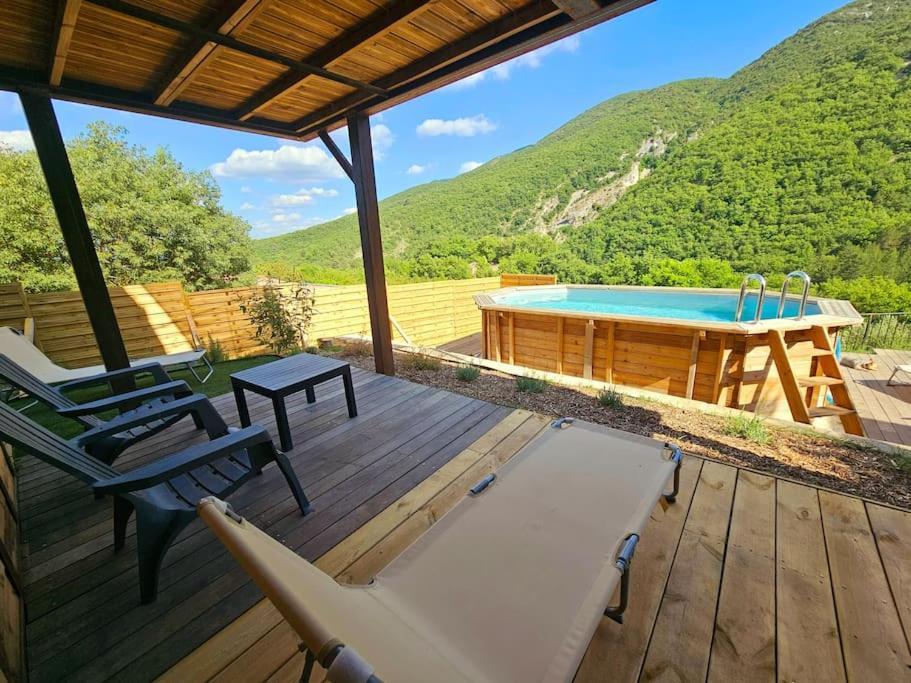 La Castellane, Vue Imprenable Sur Le Luberon Holiday home Saignon