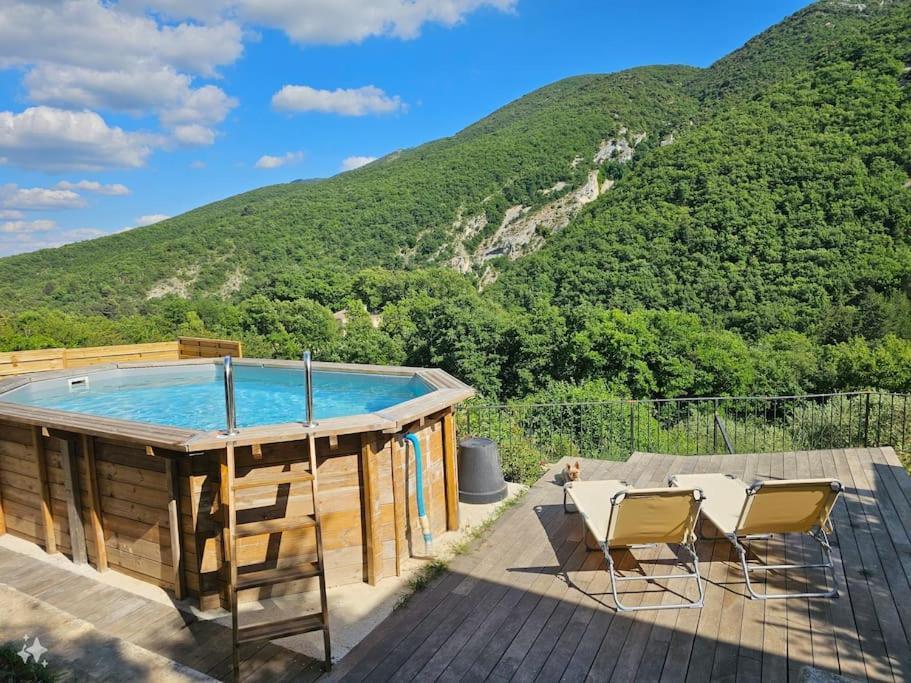 La Castellane, Vue Imprenable Sur Le Luberon Holiday home *