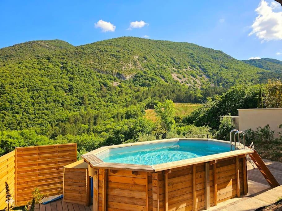 Holiday home La Castellane, Vue Imprenable Sur Le Luberon Saignon